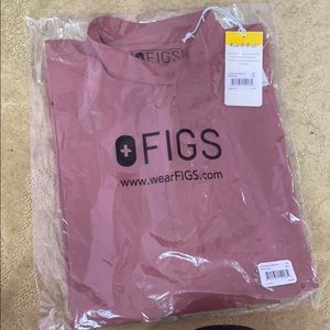 FIGS scrubs mauve XS top